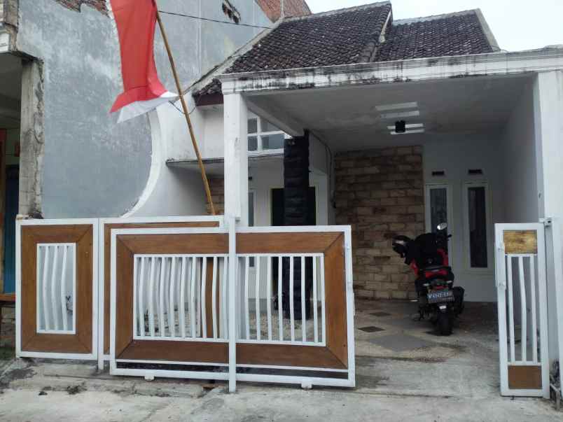 dijual rumah lokasi junrejo batu malang