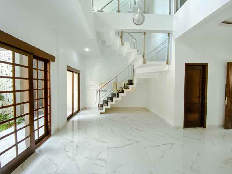 dijual rumah maguwoharjo depok sleman