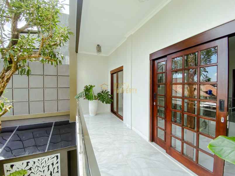 dijual rumah maguwoharjo depok sleman