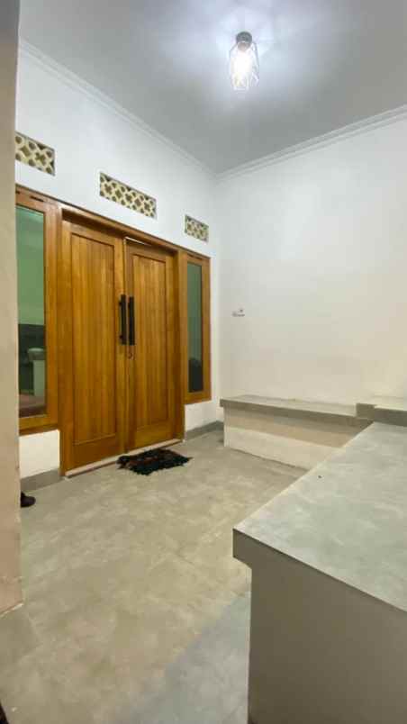 dijual rumah malangrejo