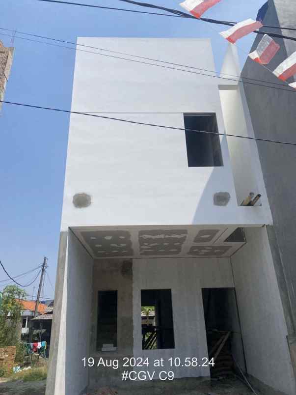 dijual rumah manunggal