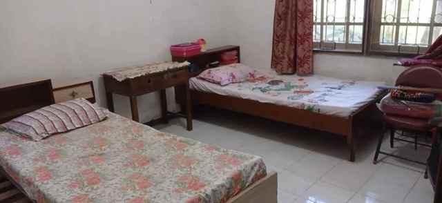 dijual rumah manyar indah