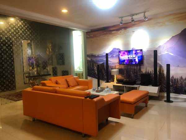 dijual rumah manyar kartika