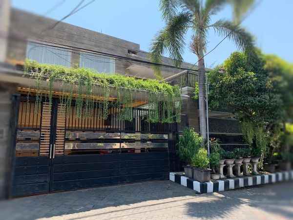 dijual rumah manyar kartika