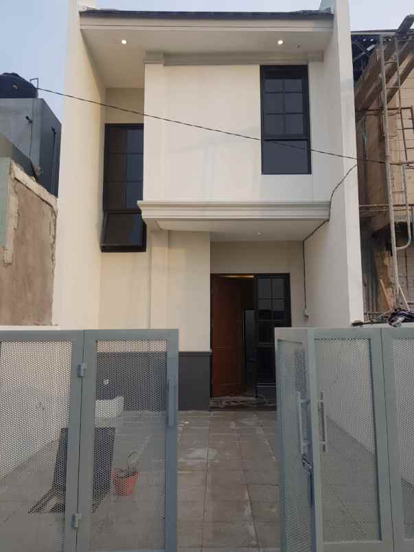 dijual rumah medokan