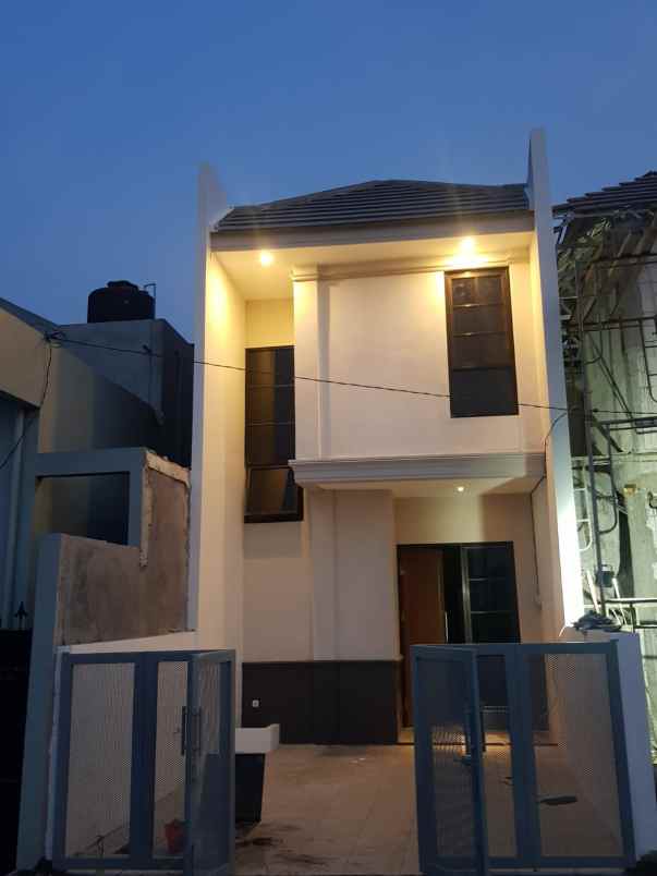 dijual rumah medokan