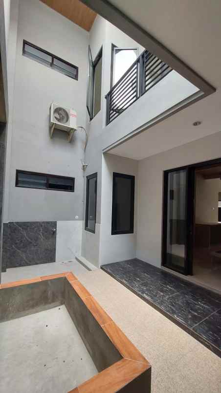 dijual rumah medokan asri