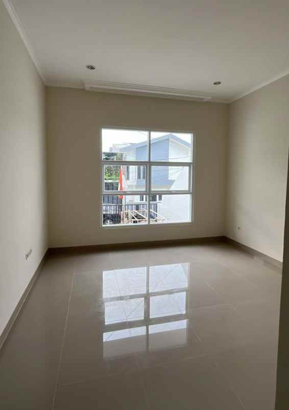 dijual rumah megapolitan cinere depok