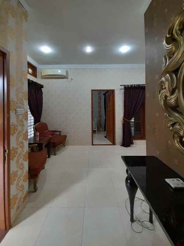 dijual rumah menteng bintaro tangerang