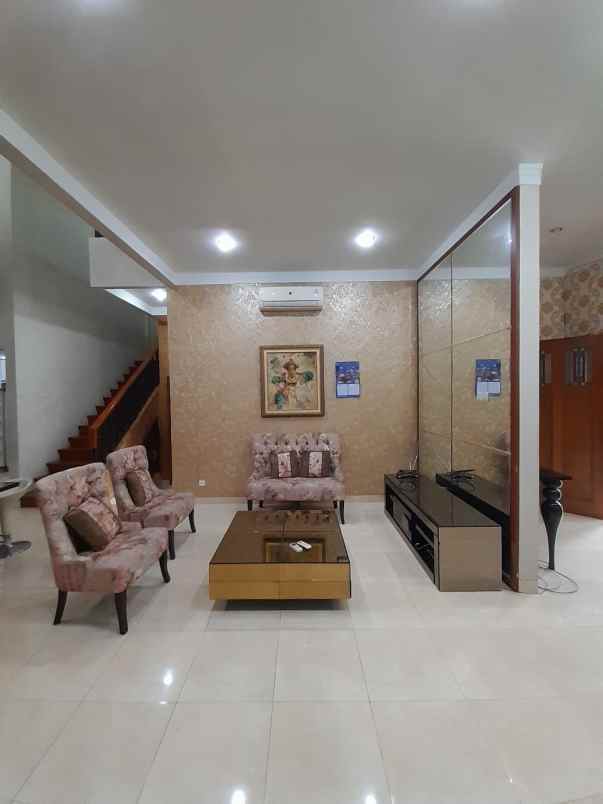 dijual rumah menteng bintaro tangerang