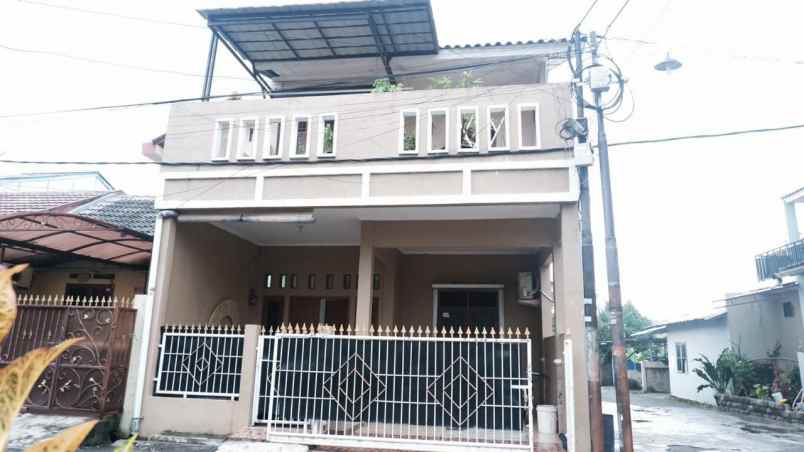 dijual rumah meruyung kec limo kota