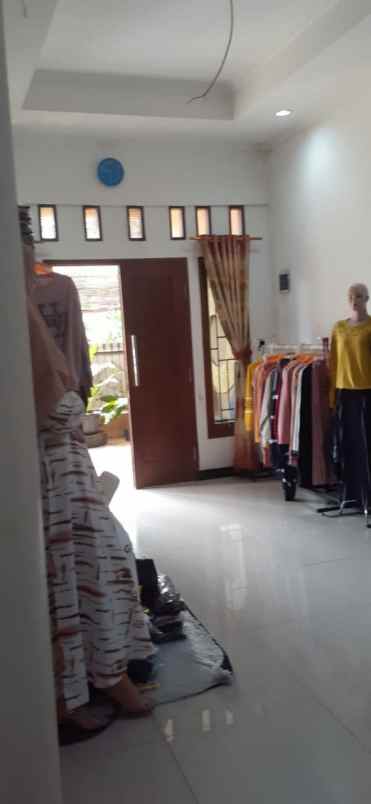 dijual rumah meruyung kec limo kota