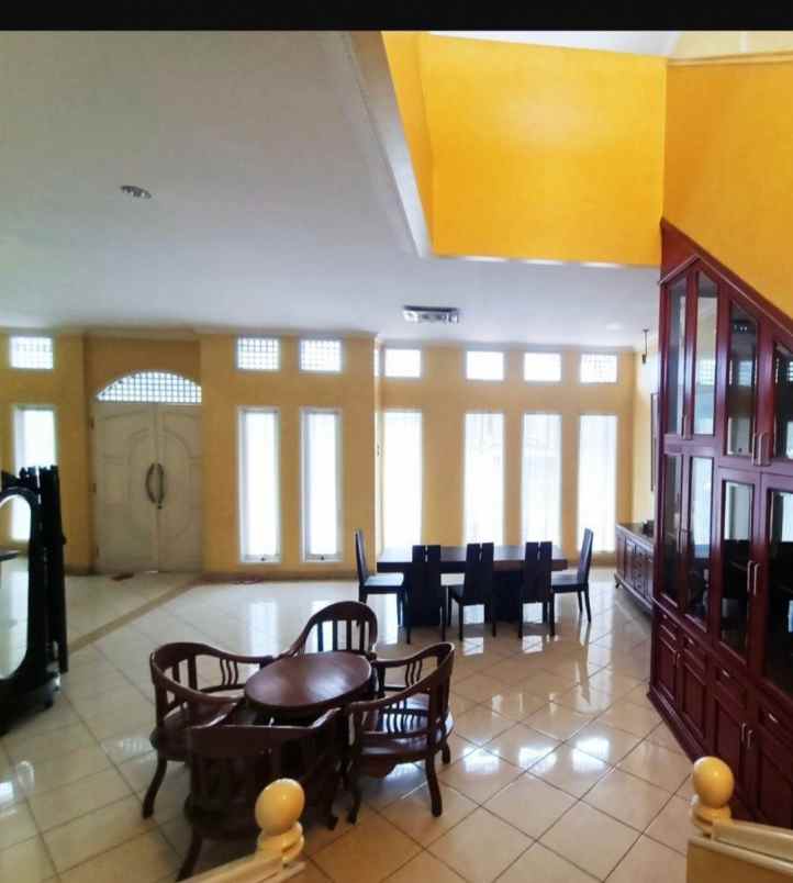 dijual rumah mewah awiligar sayap dago bandung utara