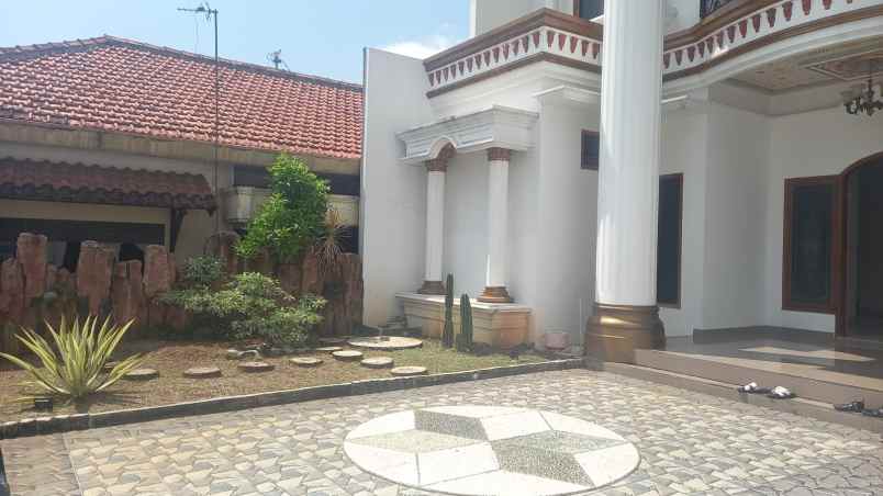 dijual rumah mlati lor kec kota kudus kudus