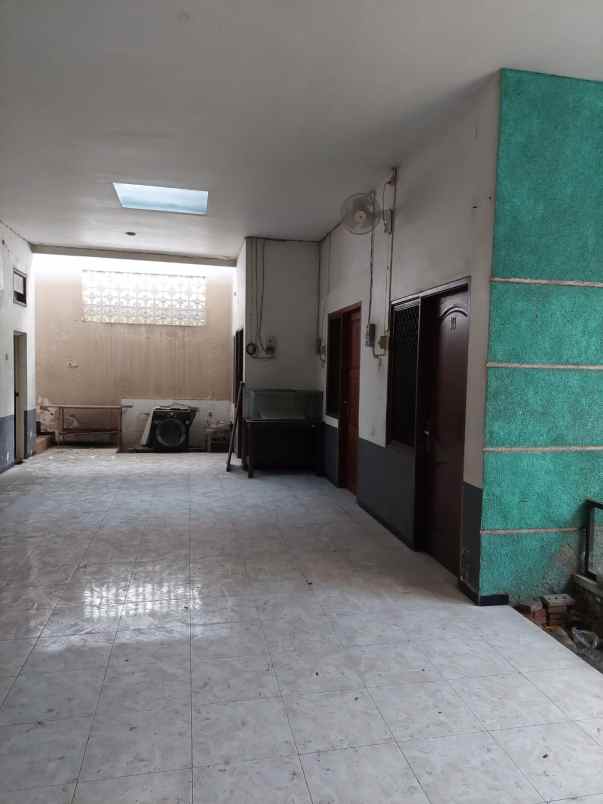 dijual rumah monginsidi