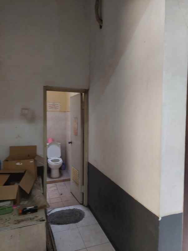 dijual rumah monginsidi