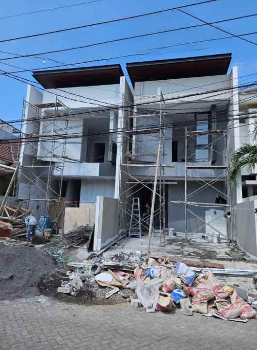 dijual rumah mulyosari