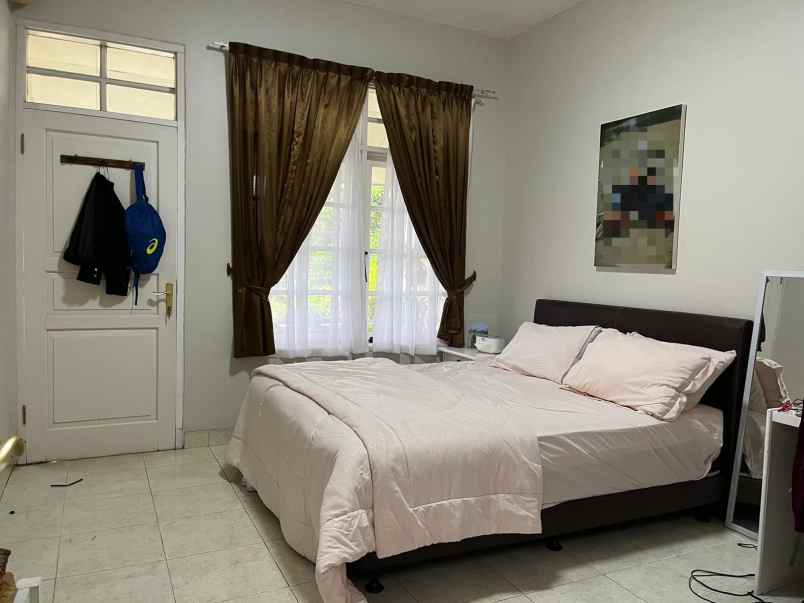 dijual rumah murah luas dan asri di cinere depok