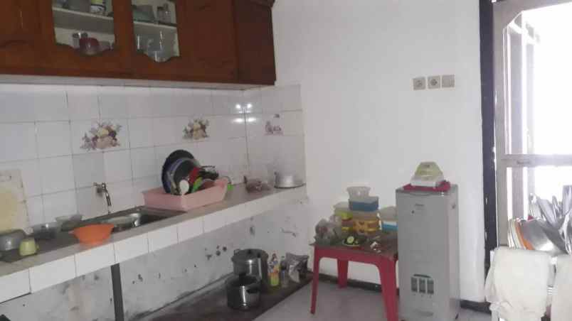 dijual rumah nirwana executive