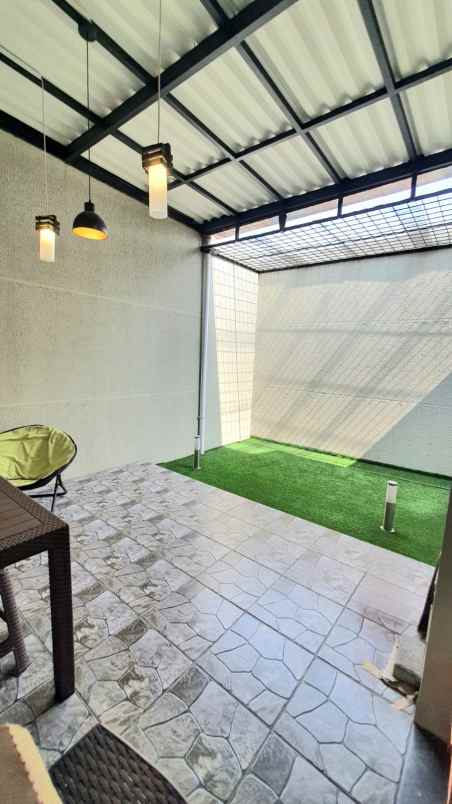 dijual rumah northwest hill