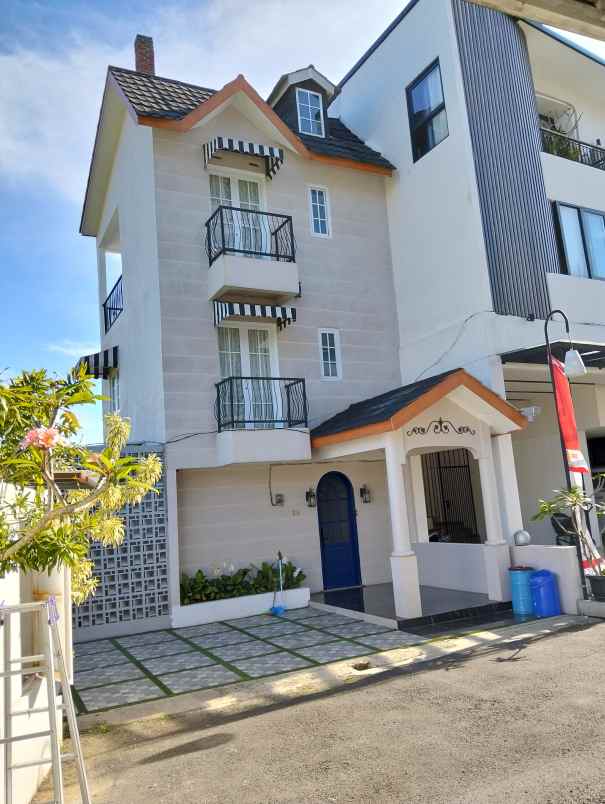 dijual rumah nuansa alam setiabudi