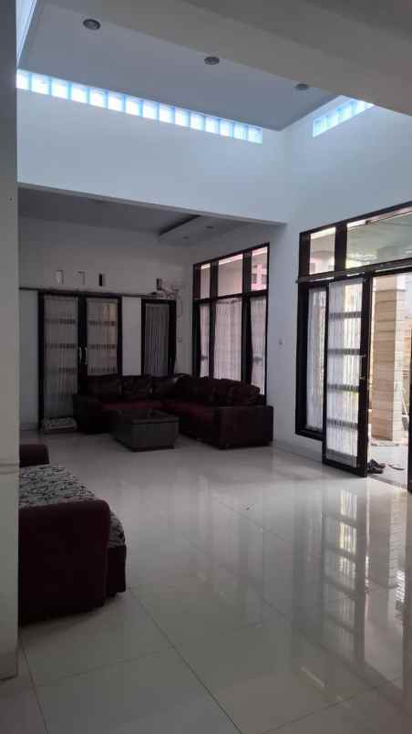 dijual rumah nyaman modern di bandung timur arcamanik