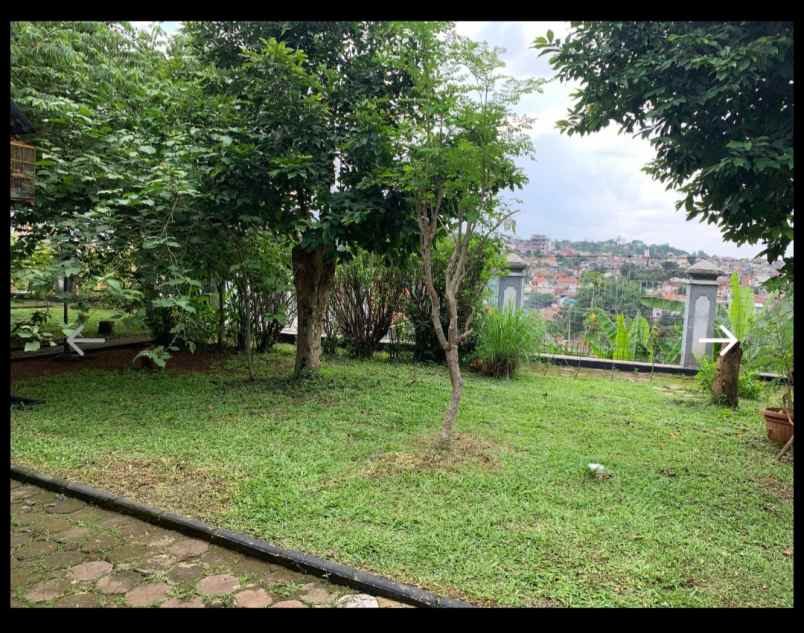 dijual rumah padasuka