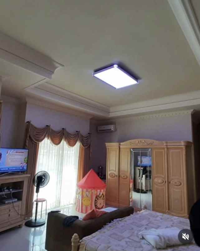 dijual rumah pakuwon city