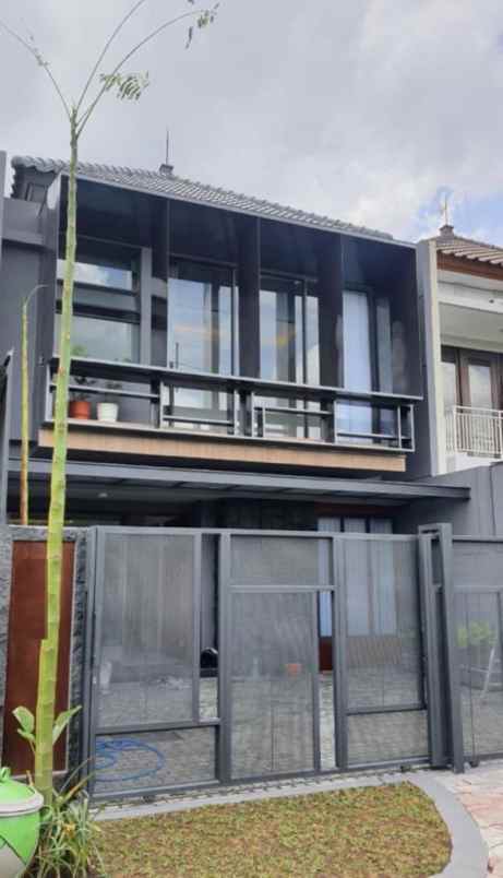 dijual rumah pakuwon city san antonio