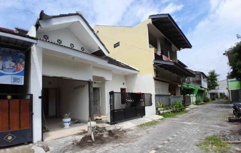 dijual rumah pamella 7