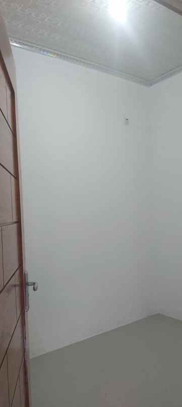 dijual rumah pancoran mas depok