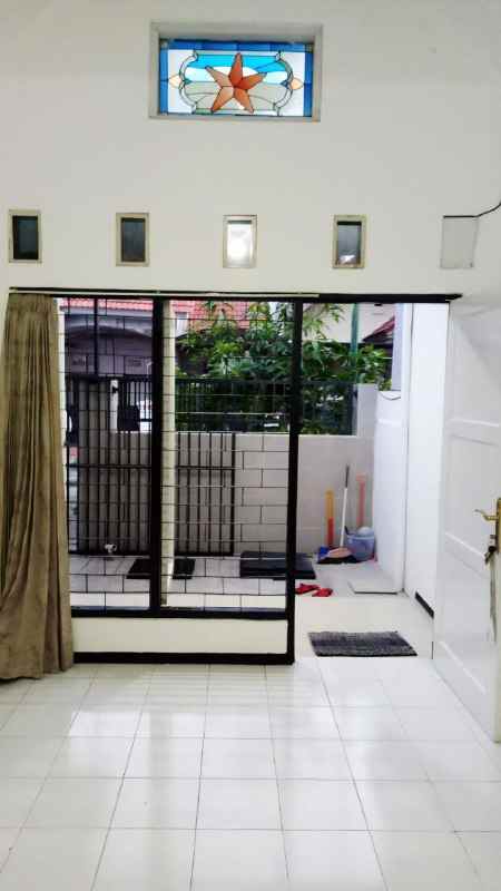 dijual rumah pantai mentari