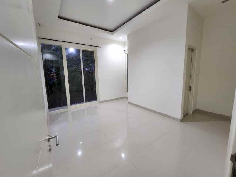 dijual rumah pantai mentari