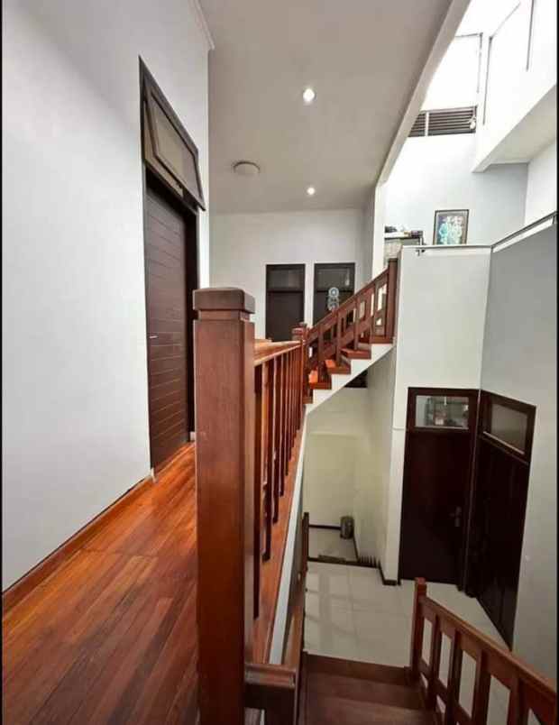 dijual rumah pasirluyu