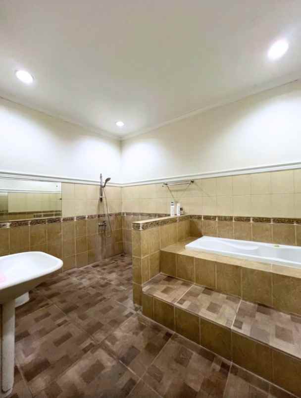 dijual rumah permata hijau kebayoran