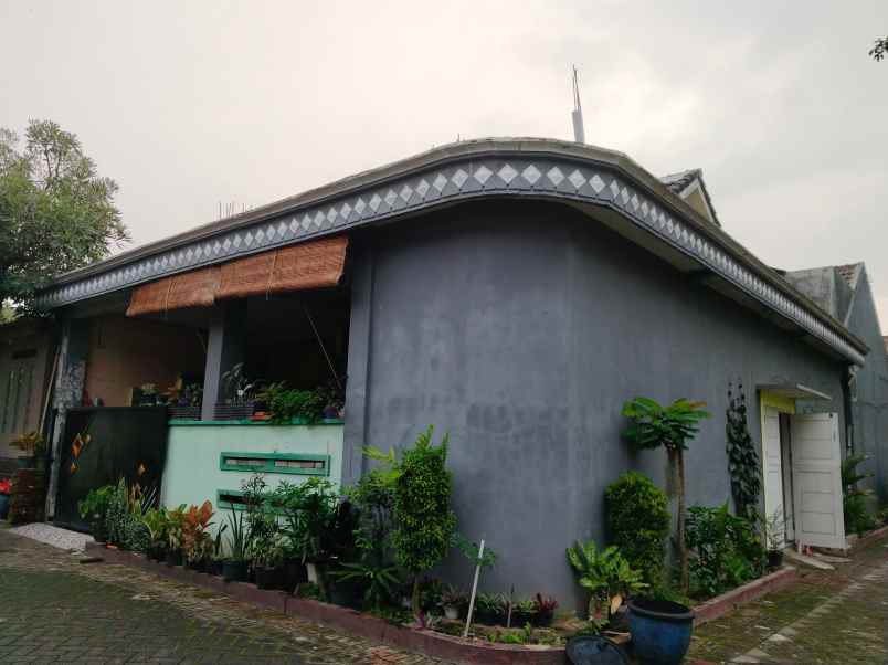 dijual rumah permata royal garden