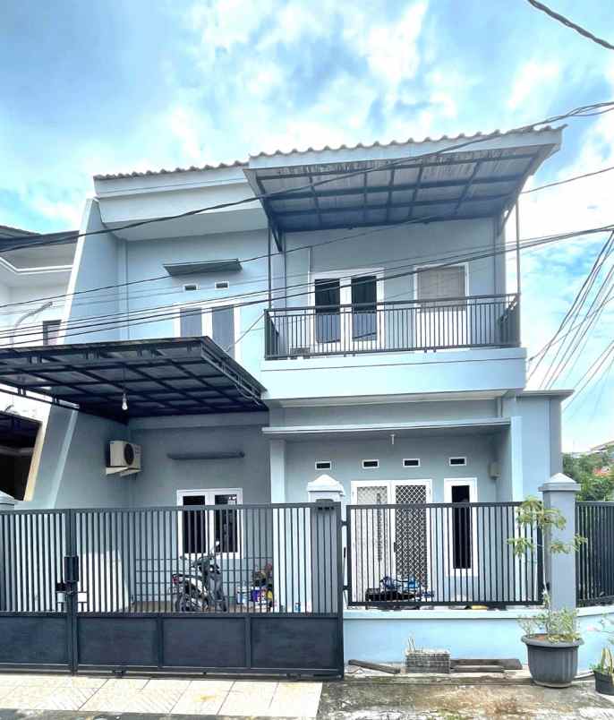 dijual rumah perumahan bulevar hijau