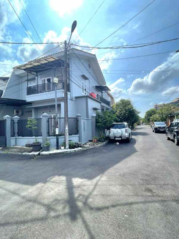 dijual rumah perumahan bulevar hijau