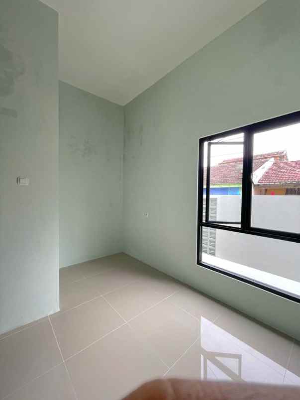 dijual rumah perumahan bulevar hijau