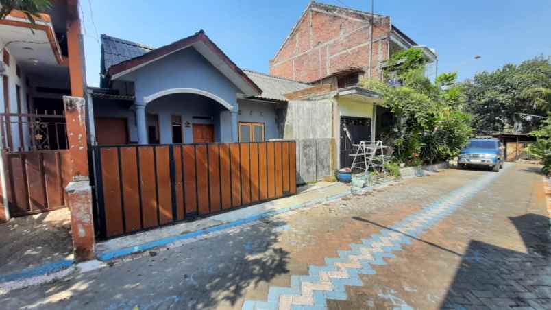 dijual rumah perumahan bumi mondoroko