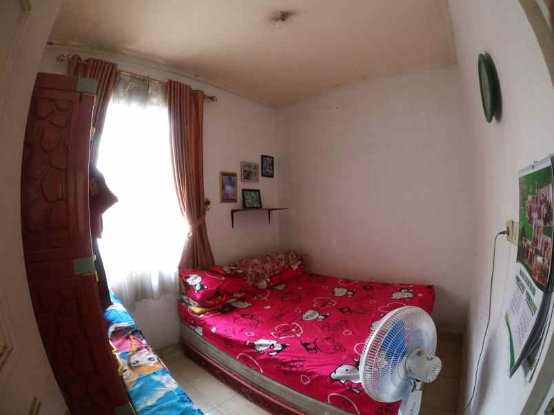 dijual rumah perumahan duta bintaro