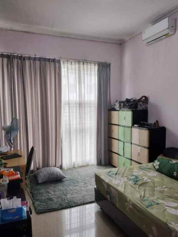 dijual rumah perumahan east point