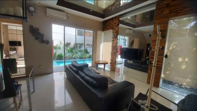 dijual rumah perumahan forest mansion