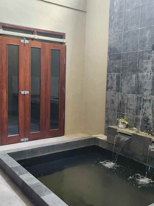 dijual rumah perumahan intan regency