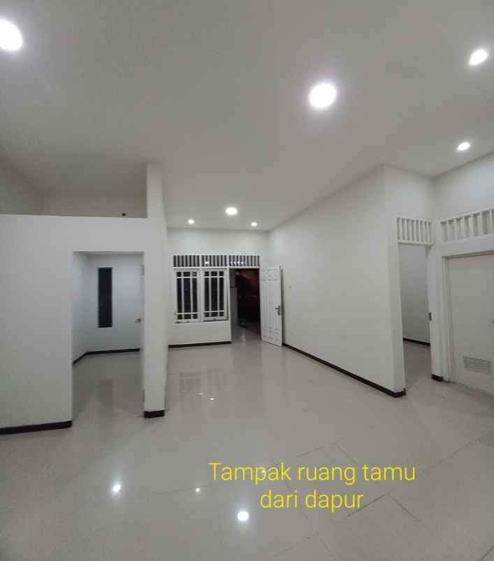 dijual rumah perumahan puri indah blok