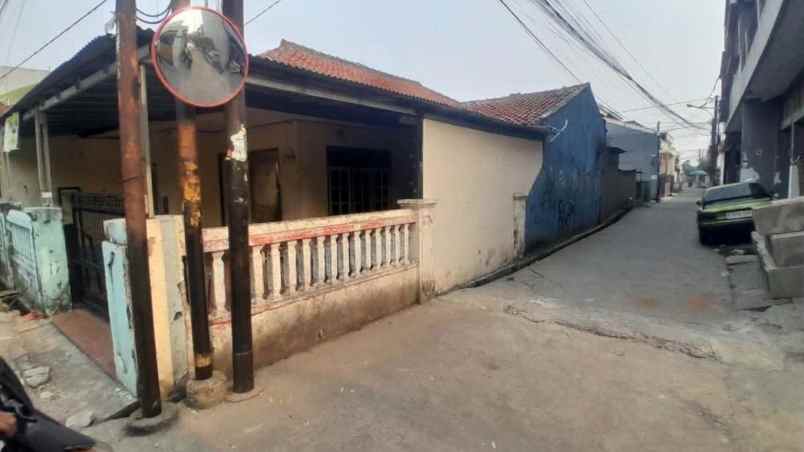 dijual rumah perumnas 1