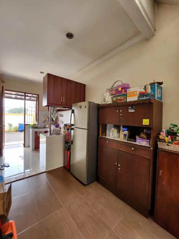 dijual rumah pondok bambu