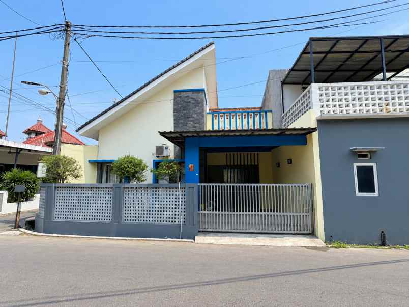 dijual rumah pondok kacang timur