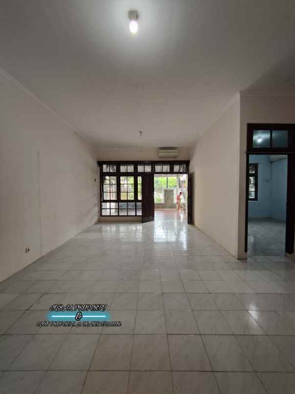 dijual rumah pondok kelapa