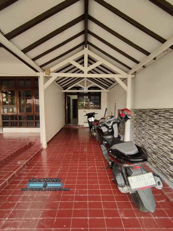 dijual rumah pondok kelapa